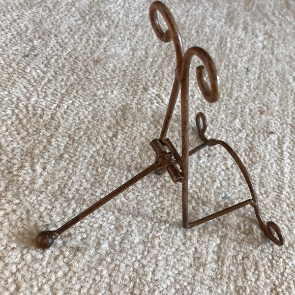Bronze brown metal easel for plate or picture frame. - Picture 3 of 5